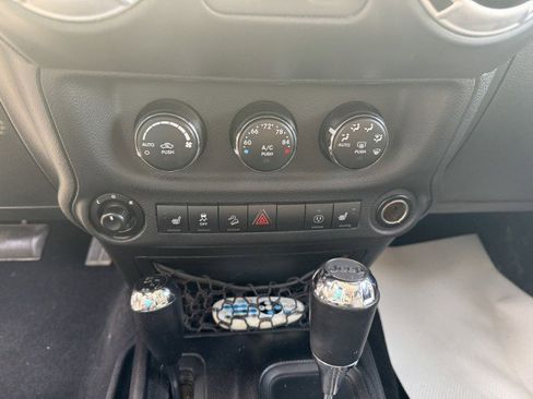 Used 2014 Jeep Wrangler Sahara w/ Connectivity Group image 14
