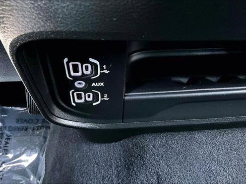 Certified 2025 RAM 2500 Big Horn AWD/4WD image 12