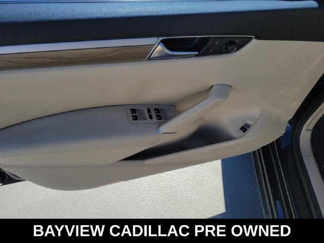 Used 2017 Volkswagen Passat 1.8T SE FWD image 18