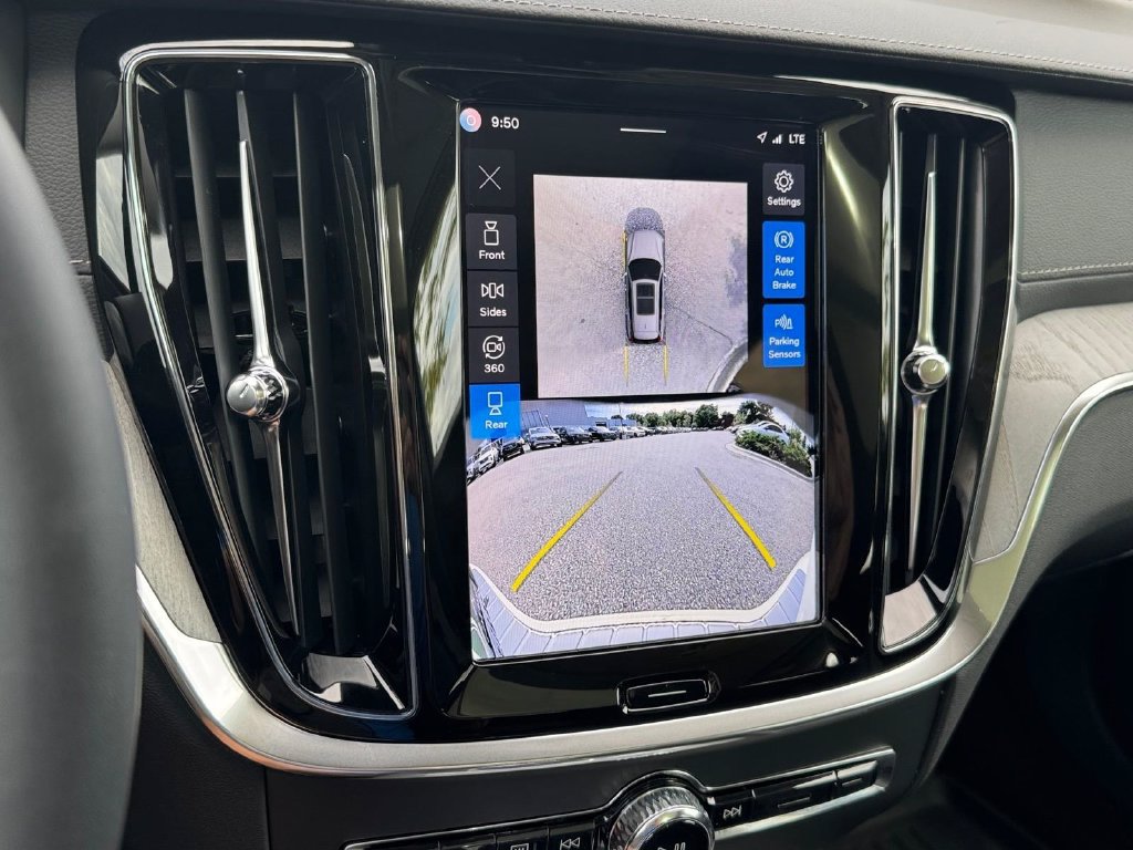 Certified 2025 Volvo V60 B5 Cross Country Ultra AWD/4WD image 20