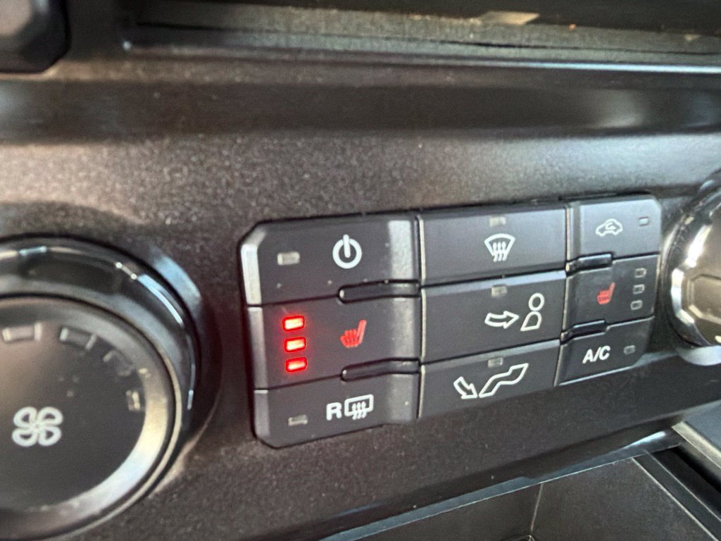 Used 2018 Ford F150 XLT w/ Equipment Group 302A Luxury AWD/4WD image 19