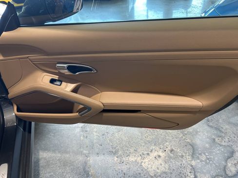 Used 2014 Porsche 911 Carrera image 17