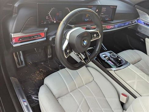 Certified 2023 BMW 760i xDrive w/ Executive Package image 10