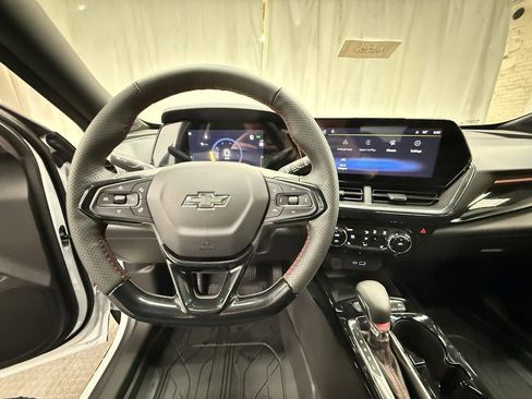 New 2026 Chevrolet Trax RS w/ Sunroof Package image 27