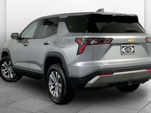 Used 2026 Chevrolet Equinox LT FWD image 11