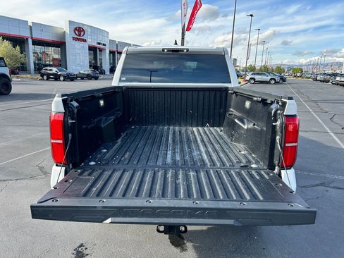 Certified 2024 Toyota Tacoma TRD Off-Road AWD/4WD image 25
