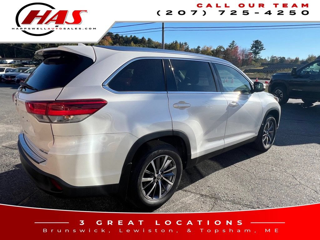 Used 2019 Toyota Highlander XLE AWD/4WD image 7