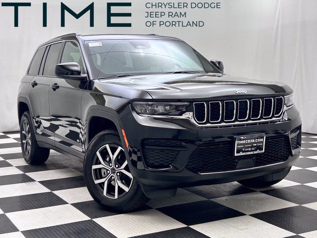 New 2027 Jeep Grand Cherokee Laredo AWD/4WD image 1
