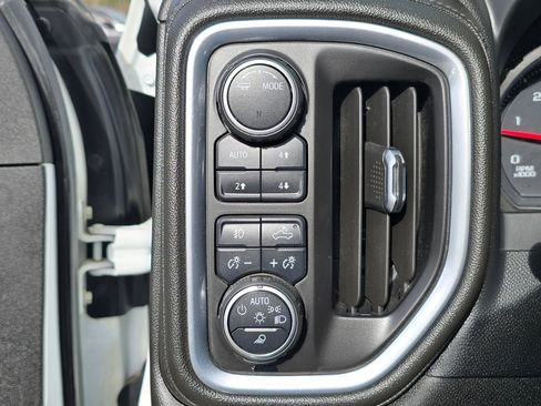 Used 2022 Chevrolet Silverado 3500 LTZ image 26