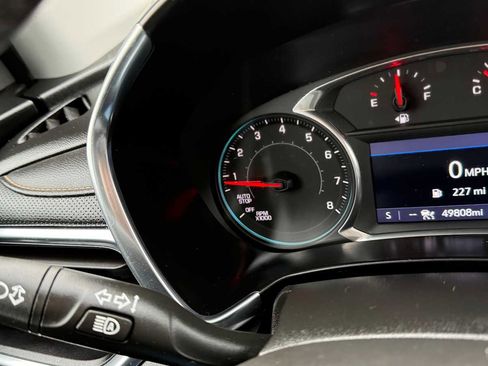 Used 2021 Chevrolet Equinox Premier image 17