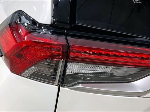 Used 2020 Toyota RAV4 Limited w/ Limited Grade Weather Package AWD/4WD image 23