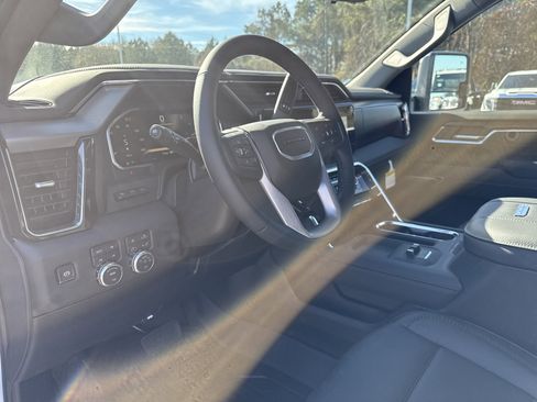 New 2026 GMC Sierra 3500 Denali w/ Denali Reserve Package image 13