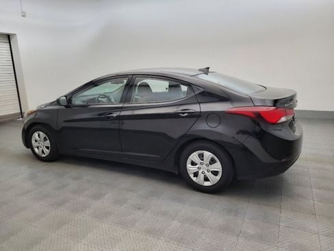Used 2016 Hyundai Elantra SE FWD image 3