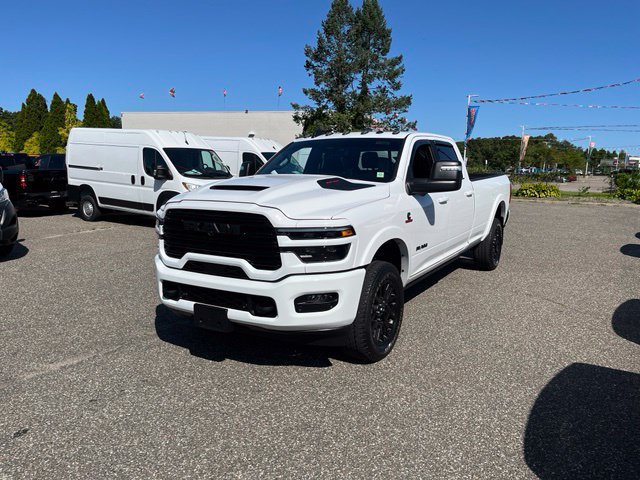 Used 2025 RAM 2500 Limited AWD/4WD image 3