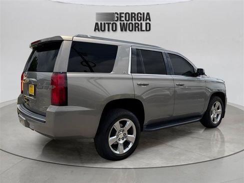 Used 2018 Chevrolet Tahoe LT w/ Luxury Package RWD image 14
