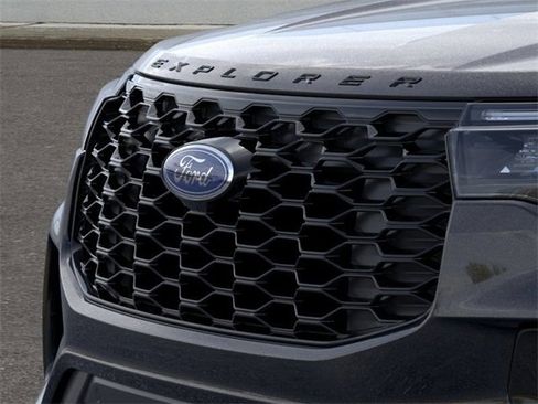 New 2026 Ford Explorer ST-Line w/ ST-Line Street Pack image 17