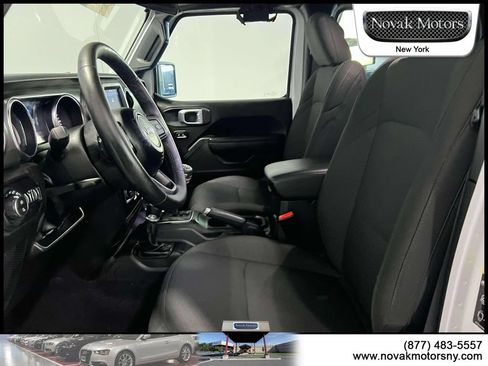 Used 2022 Jeep Gladiator Sport AWD/4WD image 16