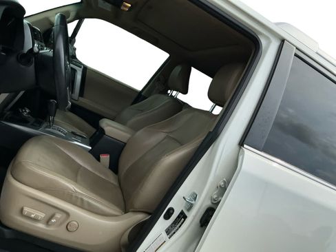 Used 2014 Toyota 4Runner Limited AWD/4WD image 9