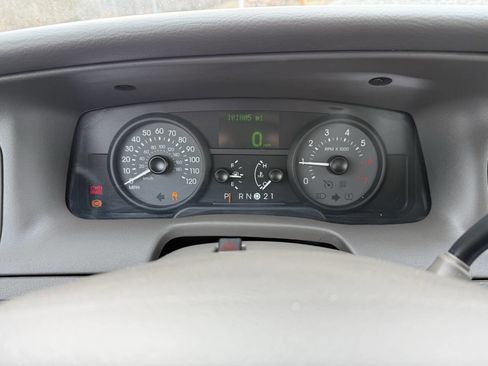 Used 2011 Mercury Grand Marquis LS image 11