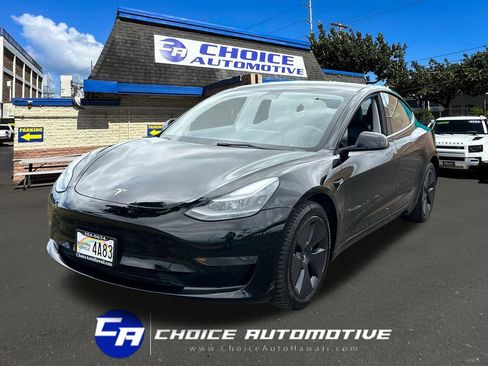 Used 2023 Tesla Model 3 Standard Range RWD image 1