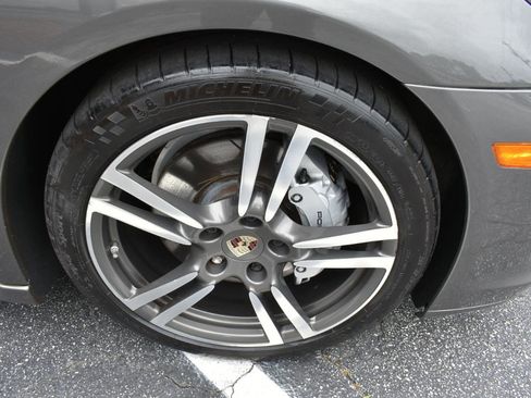 Used 2013 Porsche Panamera 4S image 35