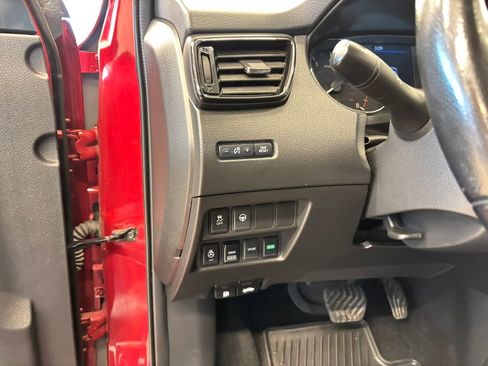 Certified 2021 Nissan Rogue Sport SL w/ Premium Package image 17