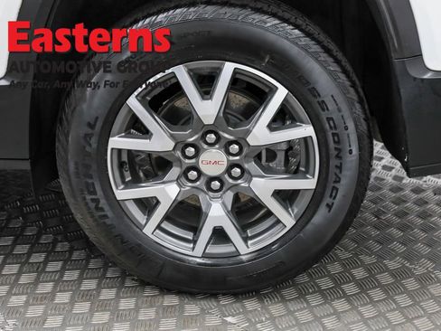 Used 2022 GMC Acadia SLE image 36