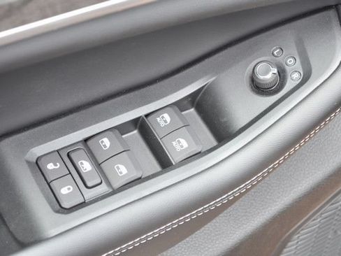 New 2026 Jeep Grand Cherokee Limited AWD/4WD image 13