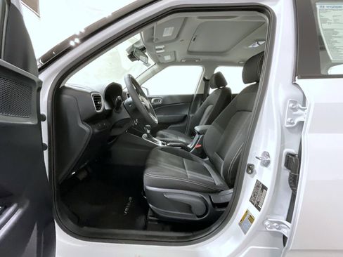 New 2026 Hyundai Venue SEL FWD image 10