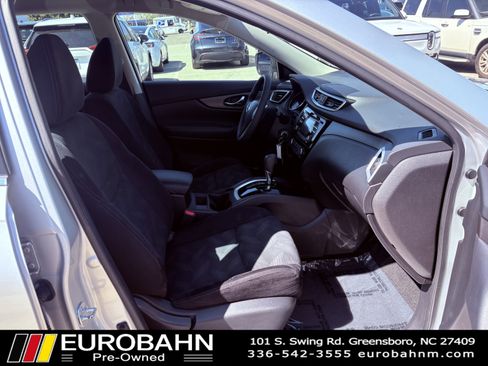 Used 2014 Nissan Rogue S image 14