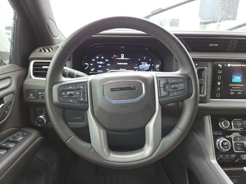 Used 2024 GMC Yukon Denali AWD/4WD image 31