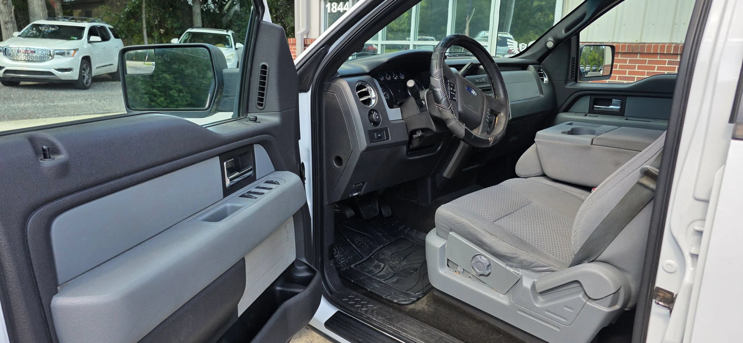 Used 2013 Ford F150 XLT RWD image 9