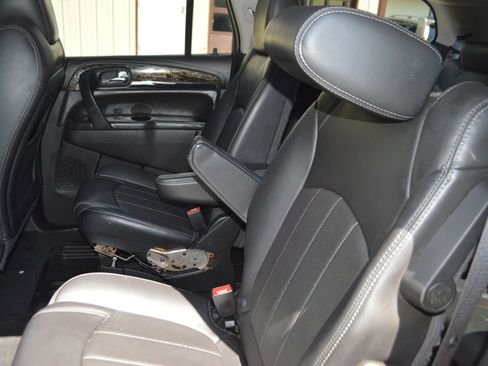 Used 2014 Buick Enclave Leather FWD image 19