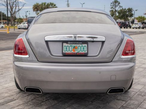 Used 2019 Rolls-Royce Wraith RWD image 9