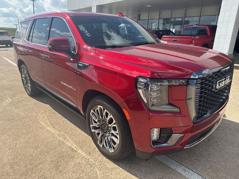 Used 2023 GMC Yukon Denali Ultimate image 9