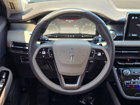 Used 2022 Lincoln Corsair FWD w/ Premium Package image 7