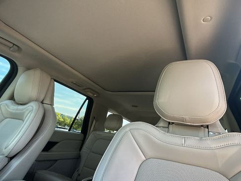 Used 2019 Lincoln Navigator L Reserve AWD/4WD image 11