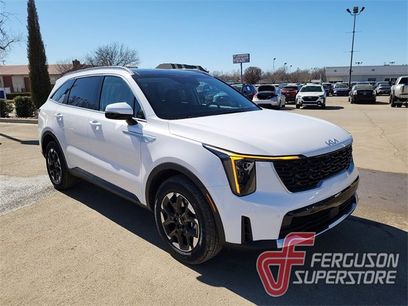 New 2025 Kia Sorento S w/ Panoramic Sunroof Package