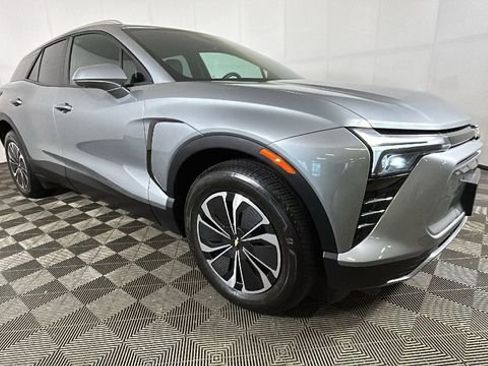 Used 2024 Chevrolet Blazer EV LT AWD/4WD image 2
