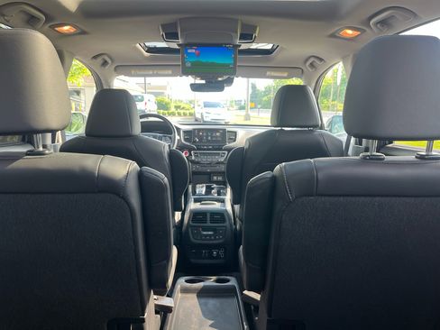 Used 2022 Honda Pilot Elite image 37