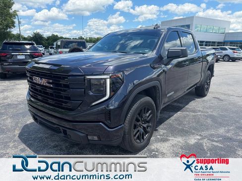 Used 2025 GMC Sierra 1500 Elevation AWD/4WD image 1