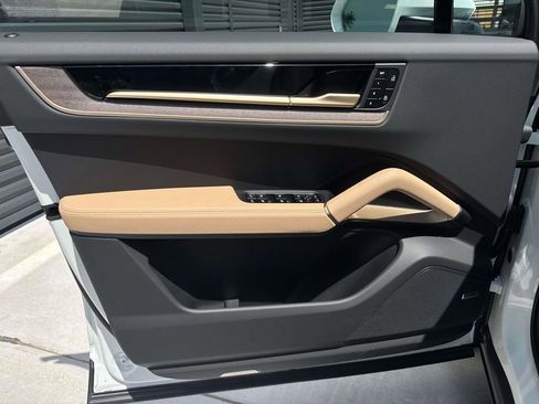 New 2026 Porsche Cayenne AWD/4WD image 22