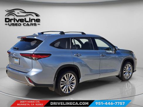 Used 2023 Toyota Highlander Platinum image 13
