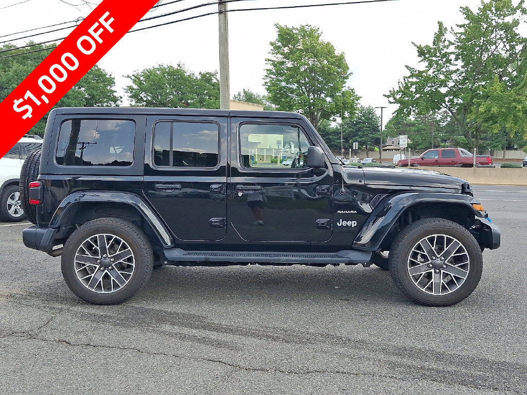 Used 2023 Jeep Wrangler Unlimited Sahara w/ Dual Top Group AWD/4WD image 8