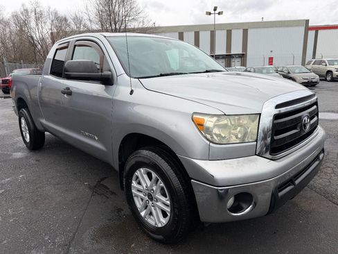 Used 2010 Toyota Tundra 2WD Double Cab image 3
