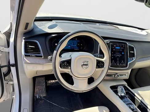 Certified 2023 Volvo XC90 B6 Ultimate w/ Protection Package AWD/4WD image 15