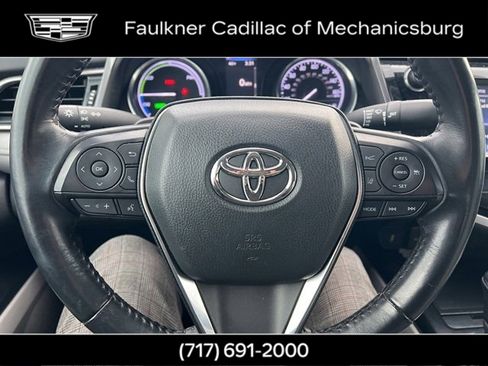 Used 2020 Toyota Camry SE image 19