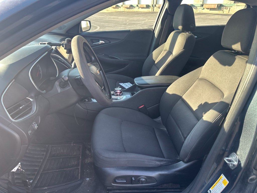 Used 2020 Chevrolet Malibu LT FWD image 9