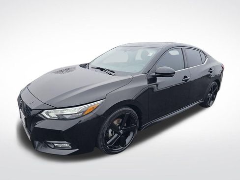 Used 2022 Nissan Sentra SR w/ Midnight Edition image 9