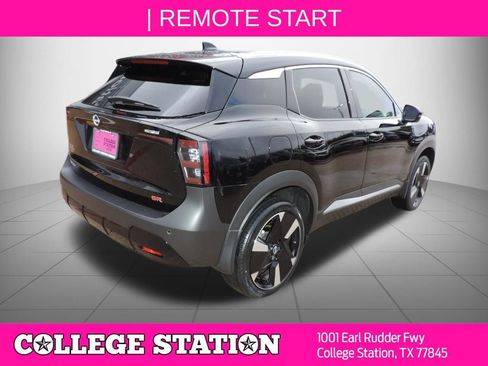 Certified 2025 Nissan Kicks SR FWD image 4